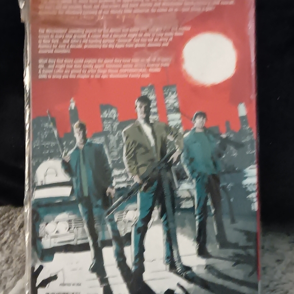 Supernatural Comic Book Set - Picture 10 of 10